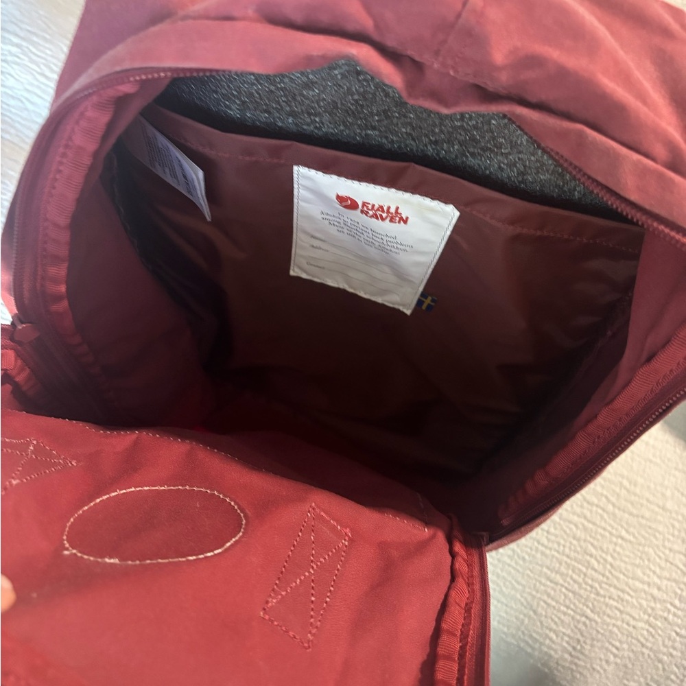 Fjallraven Kånken Ox Red Backpack - Picture 6 of 6